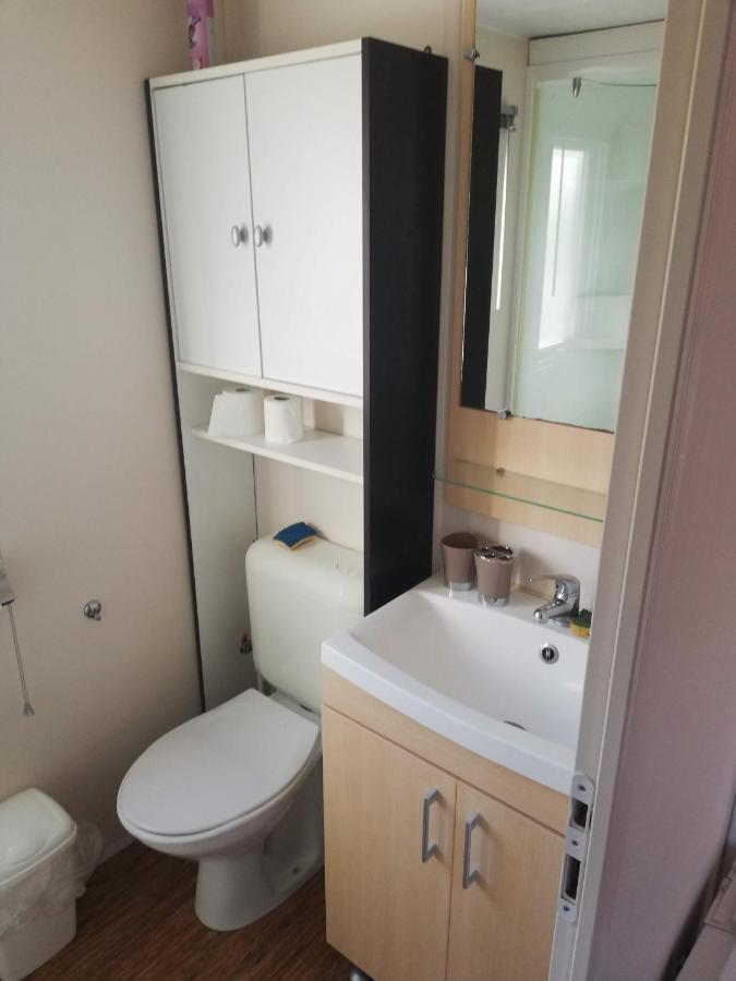 Grand Mobil Home 3Chbr 2Sdb Camping La Carabasse Vias Exterior photo